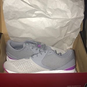 PERFECT GIFT 🎁 BRAND NEW NEW BALANCE SHOES